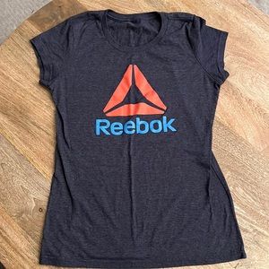 Reebok fitted shirt. Size M. Worn once.